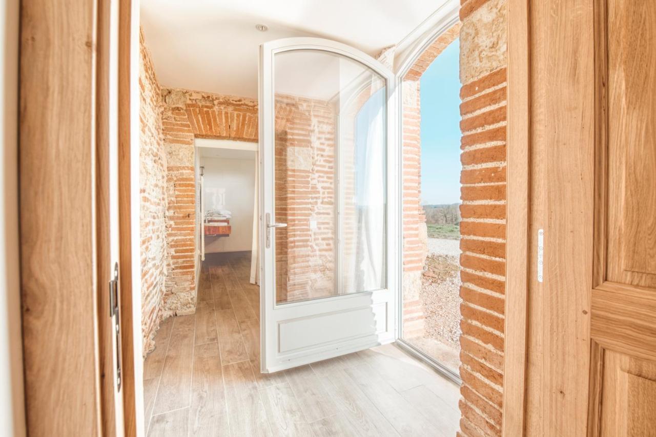 Escons Domaine De Charme Hotel Saint-Sulpice-sur-Leze Exterior photo