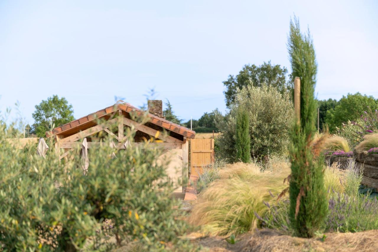 Escons Domaine De Charme Hotel Saint-Sulpice-sur-Leze Exterior photo